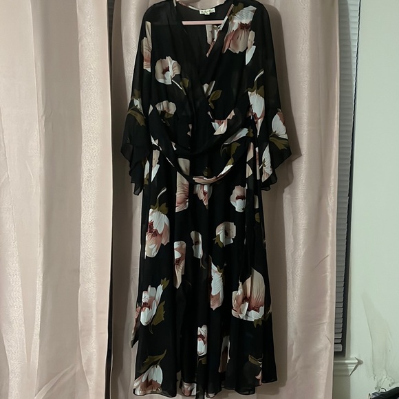 Indigo Dresses & Skirts - Indigo Rose Floral dress